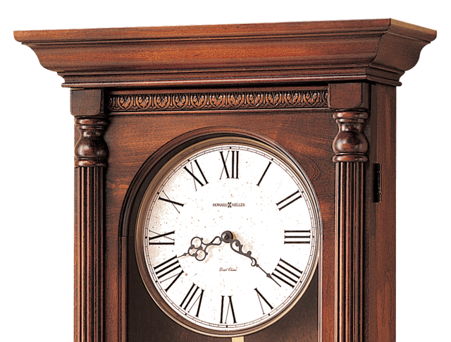 Howard Miller® Helmsley Windsor Casual Wall Clock 1