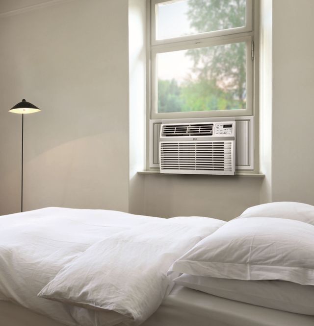 LG 24,500 BTU's White Window Mount Air Conditioner 10