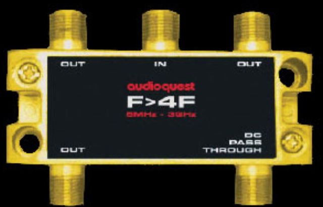 AudioQuest® F to 4F Gold-Plated Splitter 1