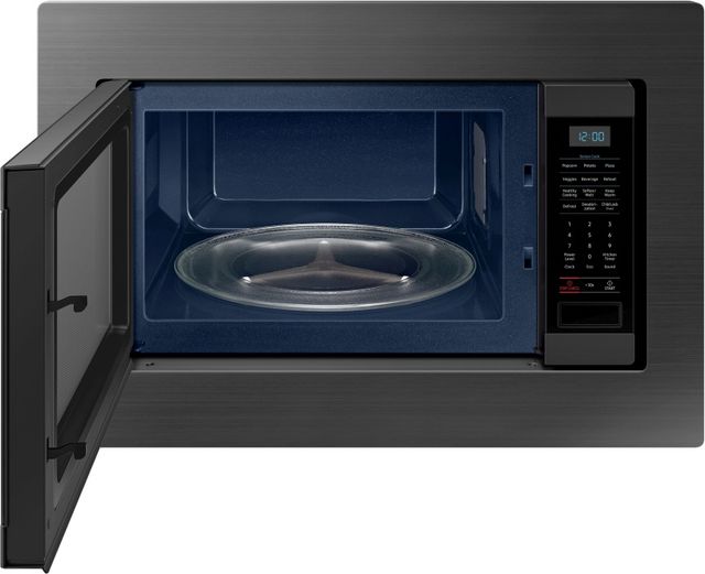 Fingerprint-Resistant Countertop Microwaves at