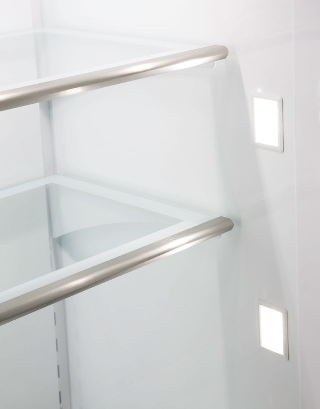 Viking® Professional 7 Series 20.0 Cu. Ft. Custom Panel Fully Integrated Bottom Freezer Refrigerator 3