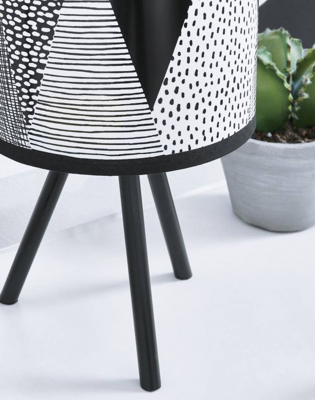Signature Design by Ashley® Manu White/Black Metal Table Lamp-1