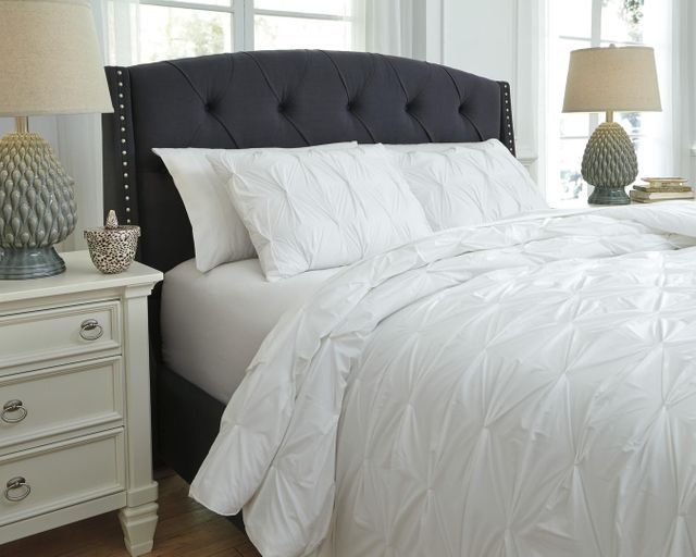 Signature Design by Ashley® Rimy White 3-Piece Queen Comforter Set-1
