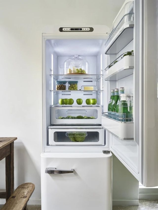Smeg 50's Retro Style Aesthetic 11.7 Cu. Ft. White Bottom Freezer Refrigerator 7