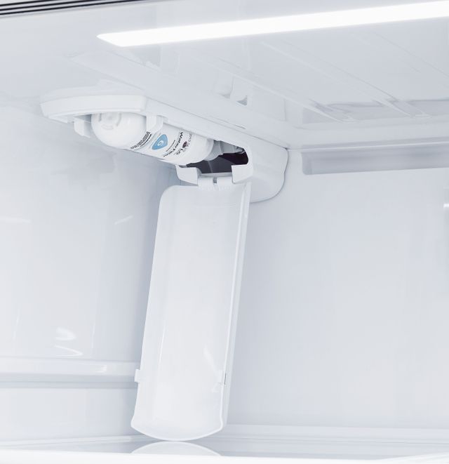 Réfrigérateur à portes françaises de 33 po LG® de 24,5 pi³ - Acier inoxydable résistant aux traces de doigts 6