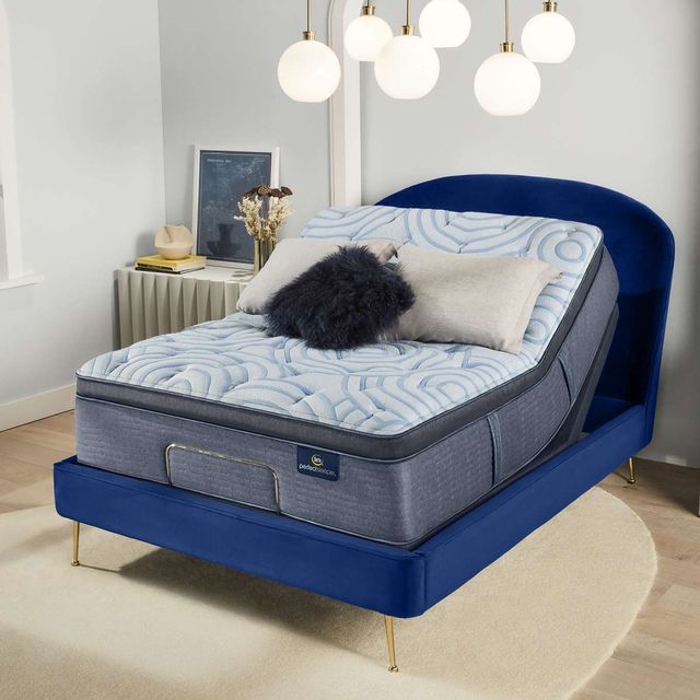 Serta® Perfect Sleeper® Regal Retreat Hybrid Medium Pillow Top Queen Mattress 7
