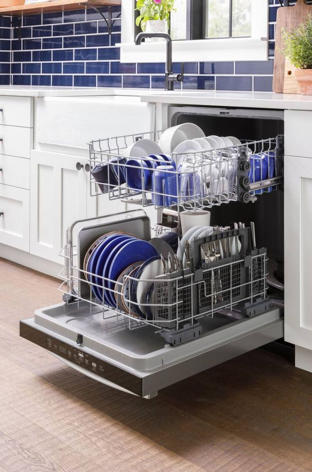 GE® 24" Black Built-In Dishwasher 30