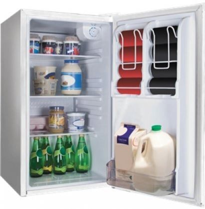 Haier 2.7 Cu. Ft. White Compact Refrigerator 1