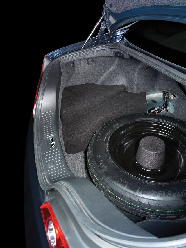 JL Audio 2003-2007 Infiniti G35 Coupe Subwoofer Stealthbox® 2