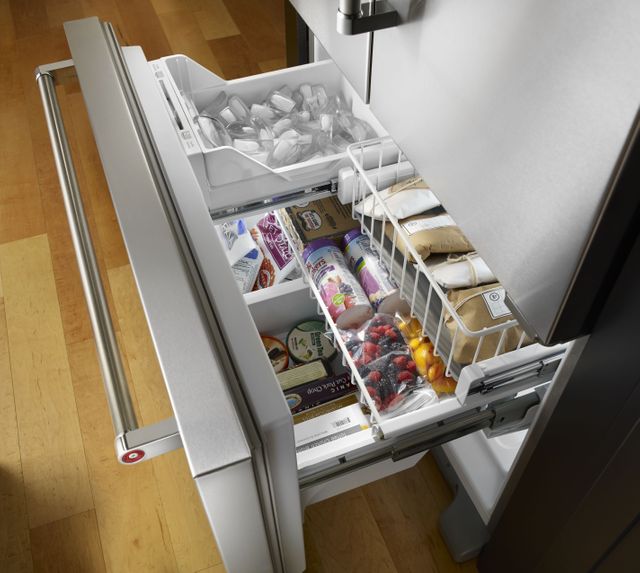 Réfrigérateur à portes françaises à profondeur de comptoir 36 po KitchenAid® de 22,0 pi³ - Acier inoxydable 8
