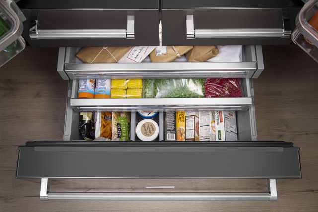 Réfrigérateur à portes françaises de 36 po KitchenAid® de 25,8 pi³ - Acier inoxydable 3