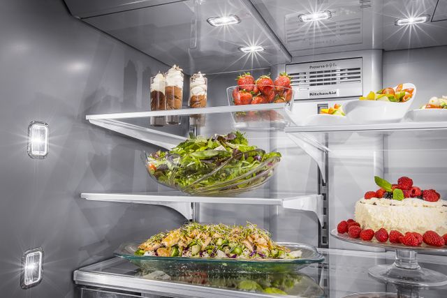 Réfrigérateur à portes françaises de 36 po KitchenAid® de 25,8 pi³ - Acier inoxydable 16