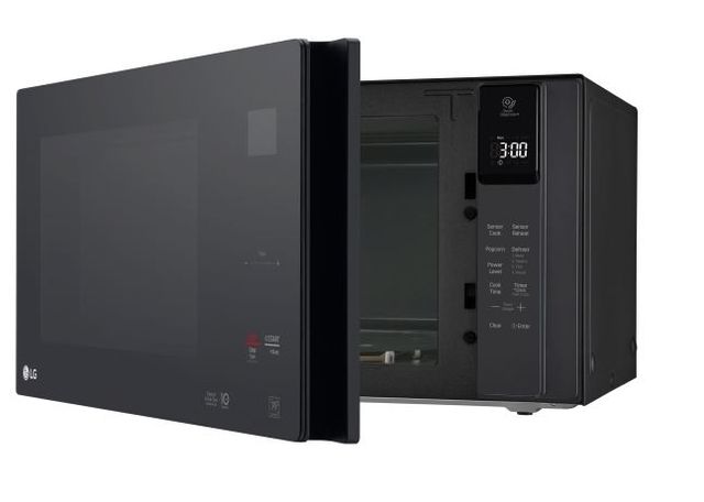 Four à micro-ondes de comptoir LG® de 1,5 pi³ - Noir 6