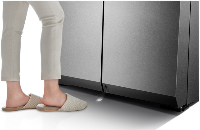 LG Signature 30.8 Cu. Ft. Textured Steel™ French 4-Door Refrigerator 3