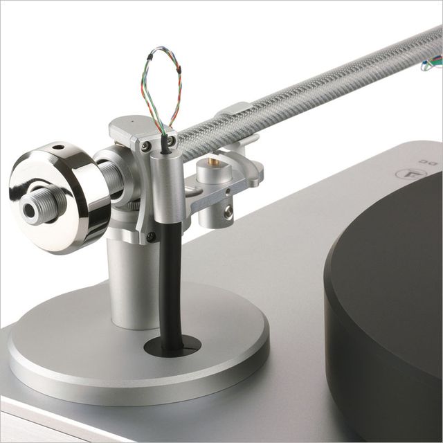 Clearaudio® Performance DC Turntable 3
