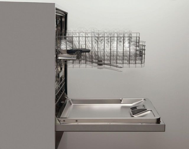 Bosch Benchmark® Series 24" Built In Dishwasher-White 4