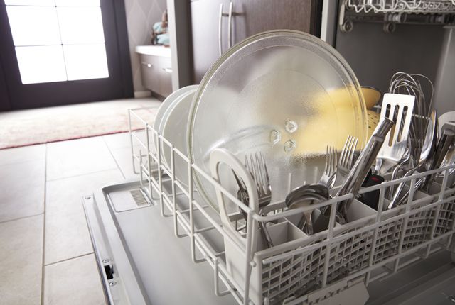 Lave-vaisselle encastré Whirlpool® de 24 po 6