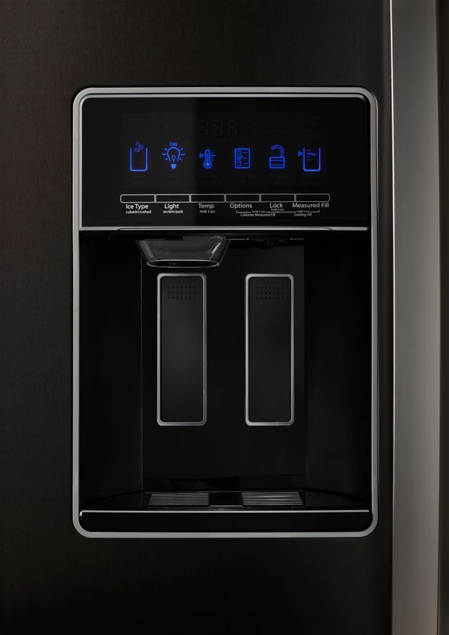 Réfrigérateur côte-à-côte à profondeur de comptoir de 36 po Whirlpool® de 20,6 pi³ - Acier inoxydable noir résistant aux traces de doigts 8