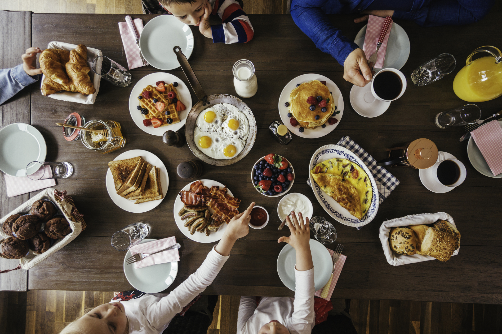 How to Host the Best Brunch Party: Food Ideas, Scheduling, and More