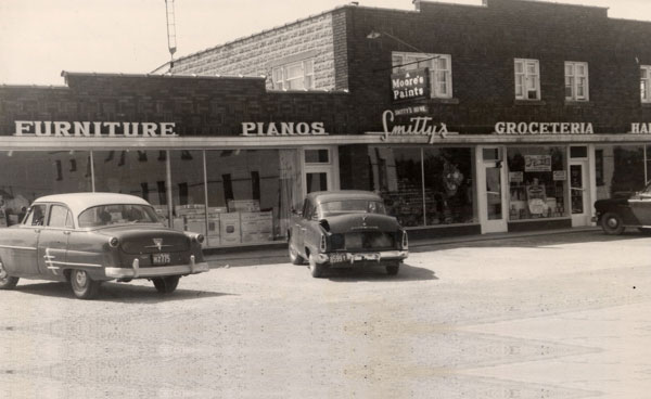 Vintage photo of Smitty's store front